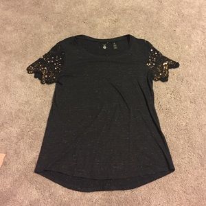 Medium BKE shirt from buckle