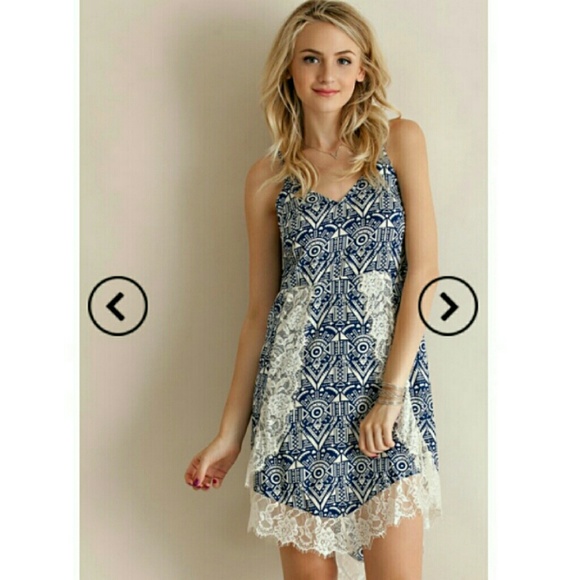 Lace detailed summer dress. - Picture 2 of 4