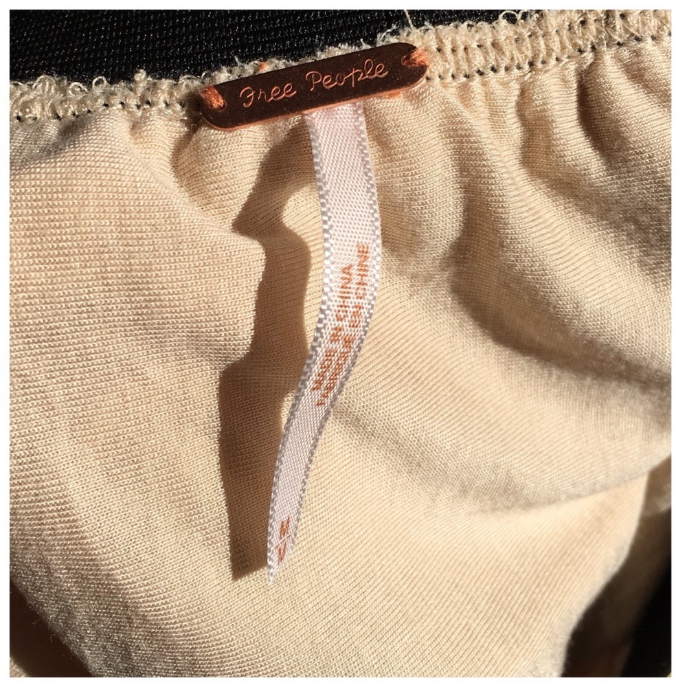 🎉 FREE PEOPLE CREAM ROSETTE ROSE BUD SKIRT - Picture 5 of 8