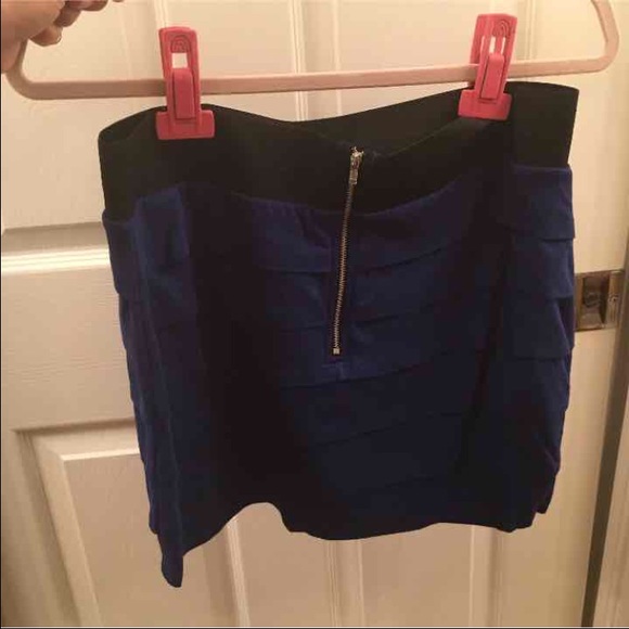 Express Skirt - Picture 2 of 3