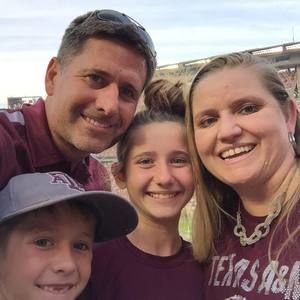 Meet your Posher, Nikki