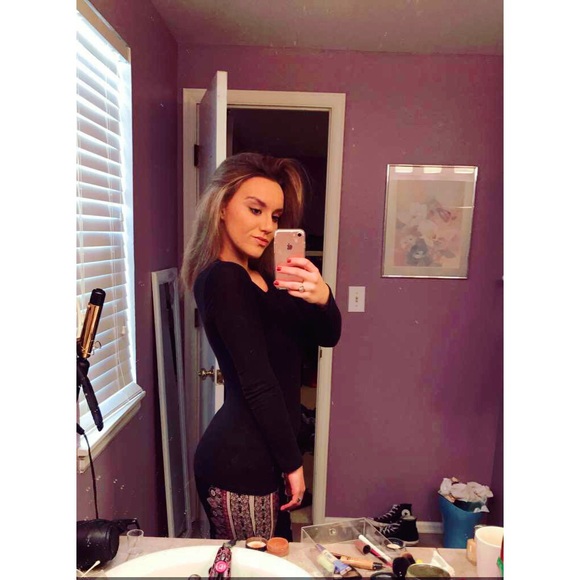 Meet Your Posher - Picture 4 of 4