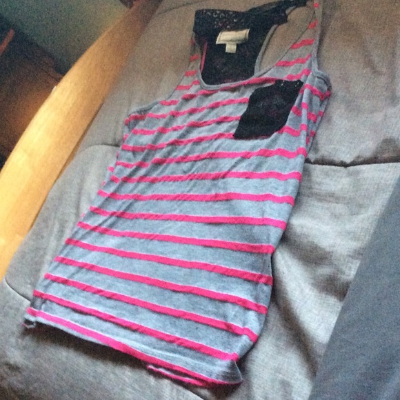 Pink Gray tank top with black lace. Free headband - Picture 2 of 3