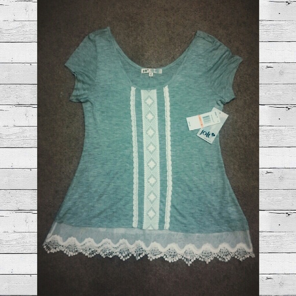 Lace Trim Gray Tunic Top - Picture 3 of 4