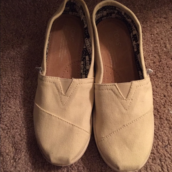 ❌SOLD❌Brand new tan toms