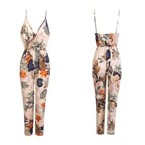 ‼️SALE‼️🔥Jumpsuit with floral pattern