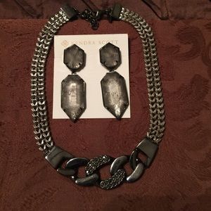 Beautiful Express Gunmetal necklace! With extender