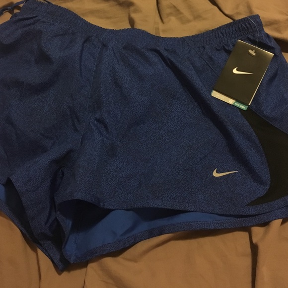 NWT Nike shorts - Picture 3 of 3