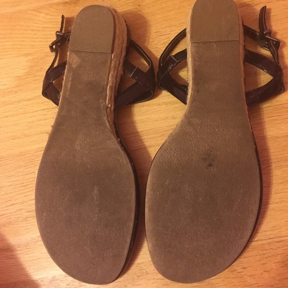 black slightly heeled sandals - Picture 2 of 3