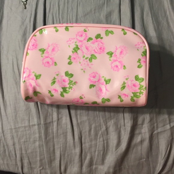 cosmetic bag - Picture 1 of 1