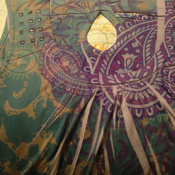 Patterned Tank - Picture 2 of 3