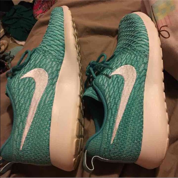 Worn once Nike roshe flyknit - Picture 3 of 4
