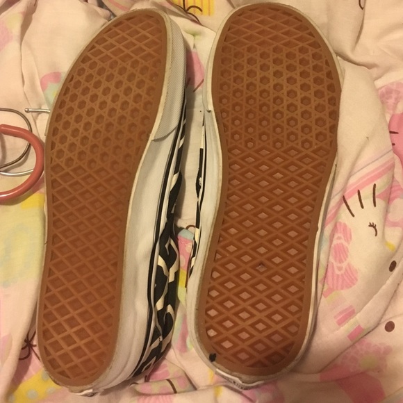 Vans - Picture 2 of 4