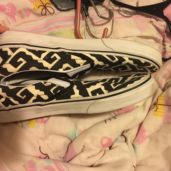 Vans - Picture 3 of 4