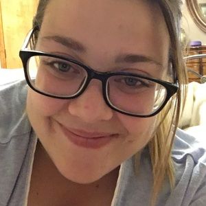 Meet your Posher, Kelli