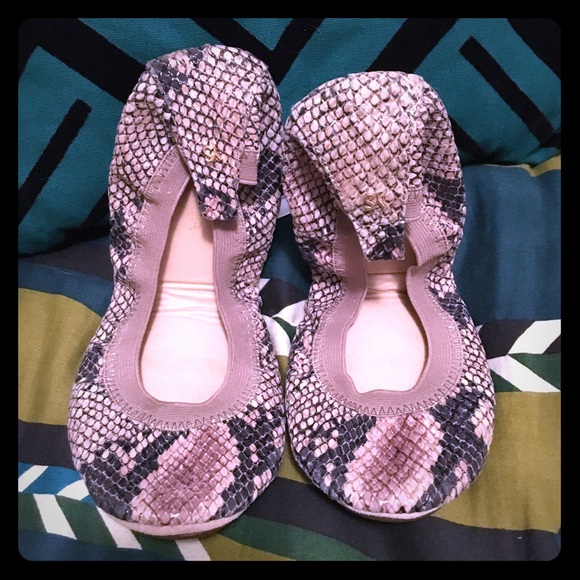 Like new Yosi Samra flats