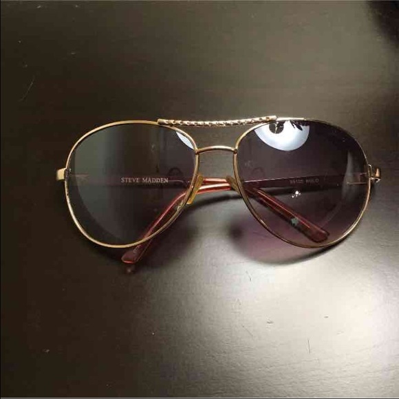 Steve Madden Sunglasses 💥SOLD💥 - Picture 1 of 3