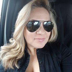 Meet your Posher, Aida