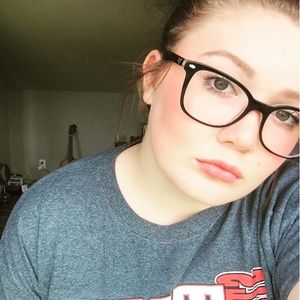 Meet your Posher, Mckenzie