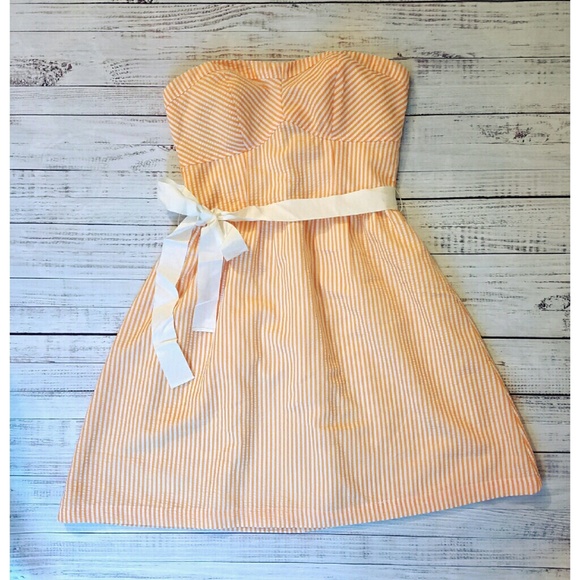 Francesca's Collections Dresses & Skirts - Francesca's strapless seersucker dress