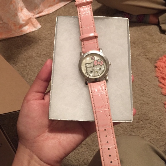 Hello Kitty Accessories - Hello kitty watch 🌸❤️🌸