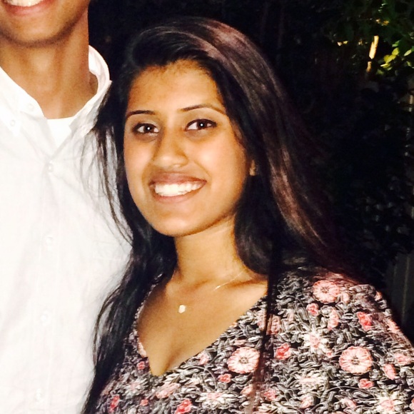 Meet your Posher, Nidhi