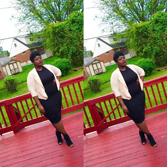 Capped sleeve midi dress - Picture 3 of 3