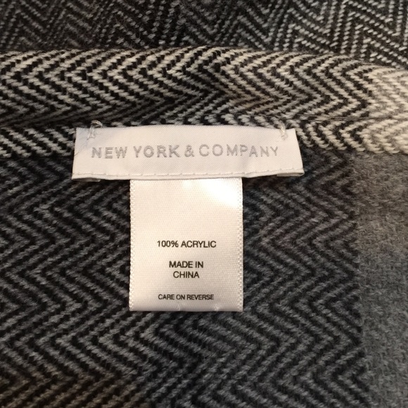 NEW YORK AND COMPANY INFINITY SCARF - Picture 4 of 4