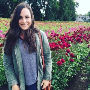 Meet your Posher, Hillary