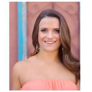 Meet your Posher, Alaina