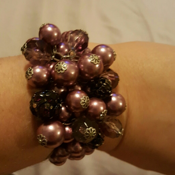 Jewelry - Picture 2 of 3