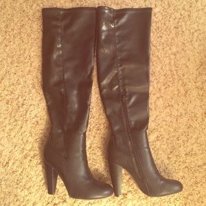 Black knee high heel boots