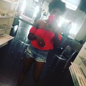 Meet your Posher, Kiki