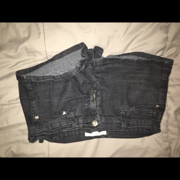 Black short shorts
