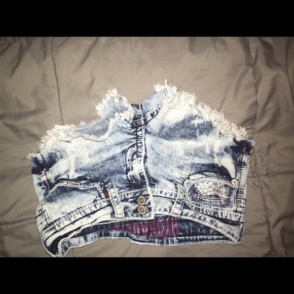 Light distressed Jean shorts