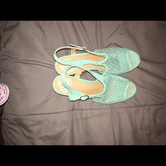 Mint green wedges