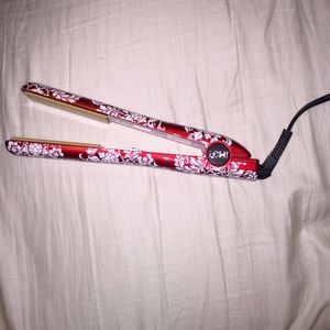 Red and white CHI straightener
