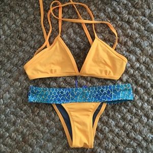 ❌SOLD❌Jolyn triangle TOP ONLY