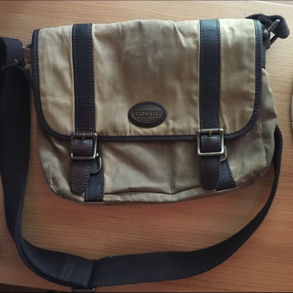 Fossil Messenger Bag