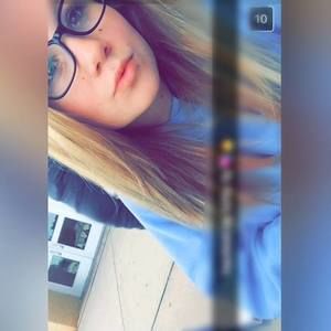 Meet your Posher, Kayla