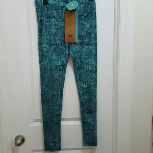 Yoga pants with batik design-NWT