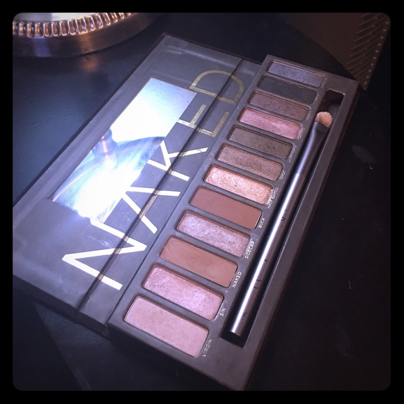 🌟Authentic Urban Decay Naked palette🌟