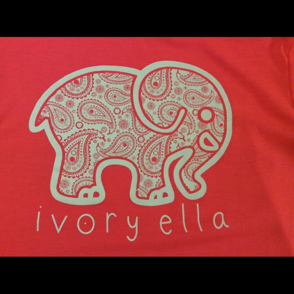 Ivory Ella type womens shirt NWOT