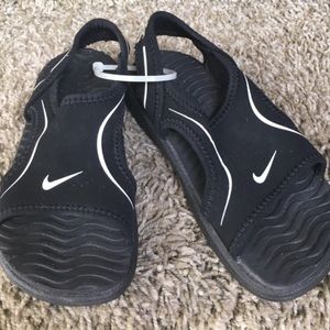 Nike sandals for toddlers