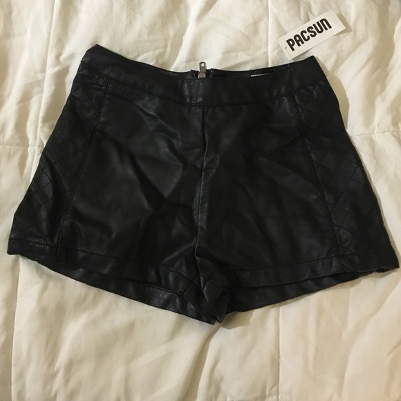 NEW leather high-waisted shorts from LA Hearts - Picture 1 of 4
