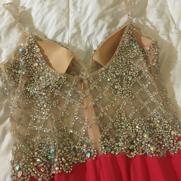 Size 4 JOVANI Prom Dress - Picture 3 of 4