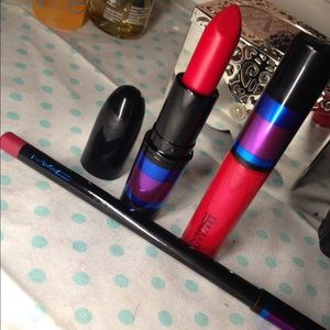 MAC "enchanted Eve red lip bag" limited edition