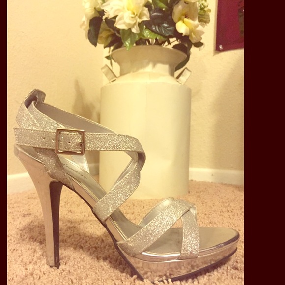 Heels - Picture 1 of 2