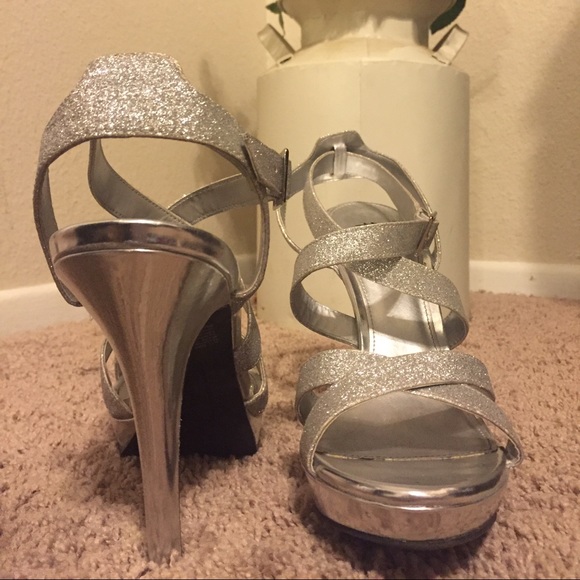 Heels - Picture 2 of 2