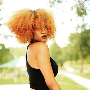 Meet your Posher, April